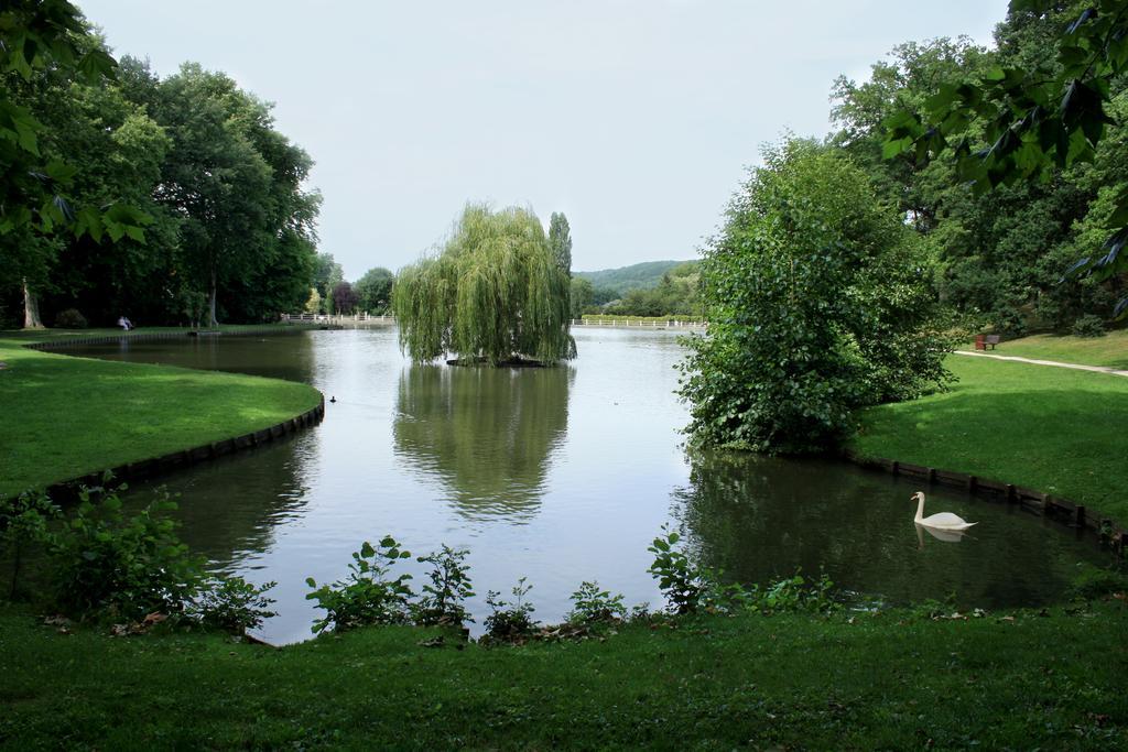Au Bord Du Lac Ξενοδοχείο Saint-Rémy-lès-Chevreuse Εξωτερικό φωτογραφία